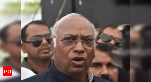 Mallikarjun Kharge hits out at those 'weakening' Congress from within by attacking leadership