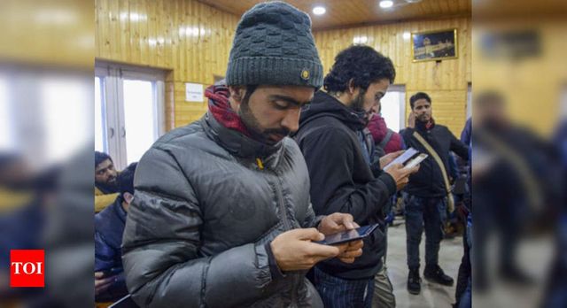 2G mobile internet services to be restored in Kashmir from Friday midnight
