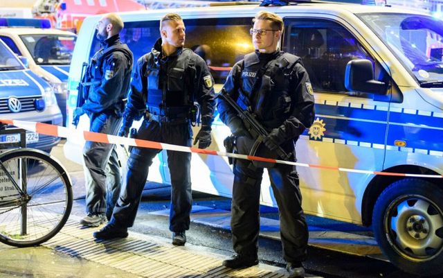 Polițiștii germani au dezamorsat o bombă artizanală descoperită într-un tren în apropiere de Koln