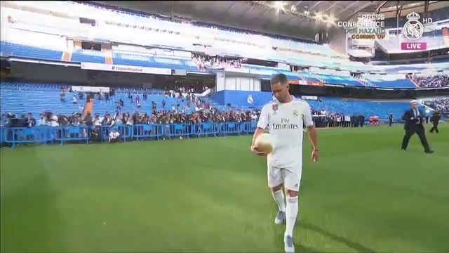 Eden Hazard prezentat la Real Madrid in fata a 50.000 de suporteri. A fost si un fan al Barcelonei!