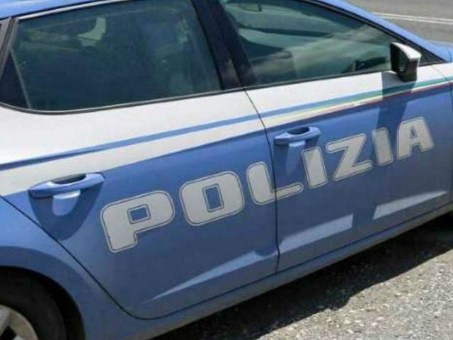 Palermo, cocaina a ogni ora a domicilio blitz con 16 arresti alla Zisa