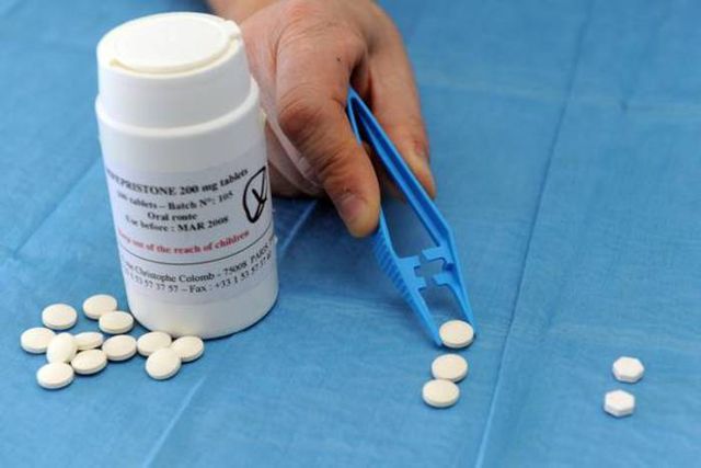 Aborto farmacologico, il Piemonte vuole bloccare la pillola Ru486 nei consultori