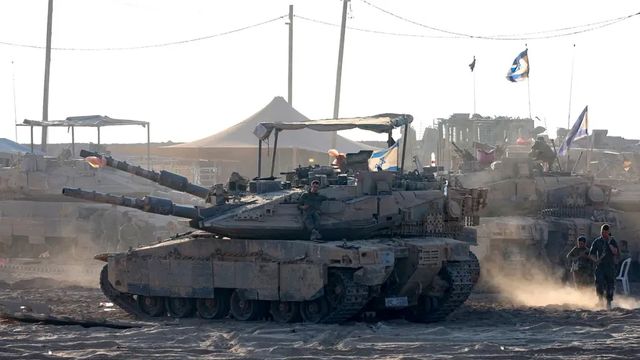 L'esercito israeliano è alla periferia Gaza City per preparare l'offensiva