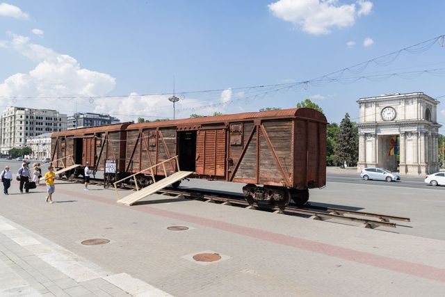 La solicitarea multiplelor solicitări din partea oamenilor, expoziția „Basarabeni în Gulag” poate vizitată până pe 30 iulie