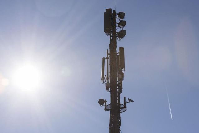 5G síť pro Kellnerův Cetin postaví Ericsson. Čínský Huawei v tendru neuspěl