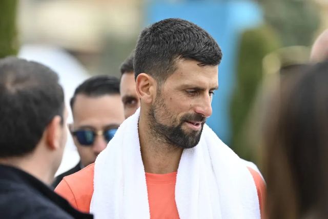 Sinner-Djokovic a Wimbledon, Nole cancella allenamento