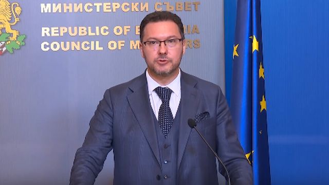 Директорът на полицията в Русе е нападнат в гръб, заради което се озовава в болница, каза вътрешния министър Даниел Митов