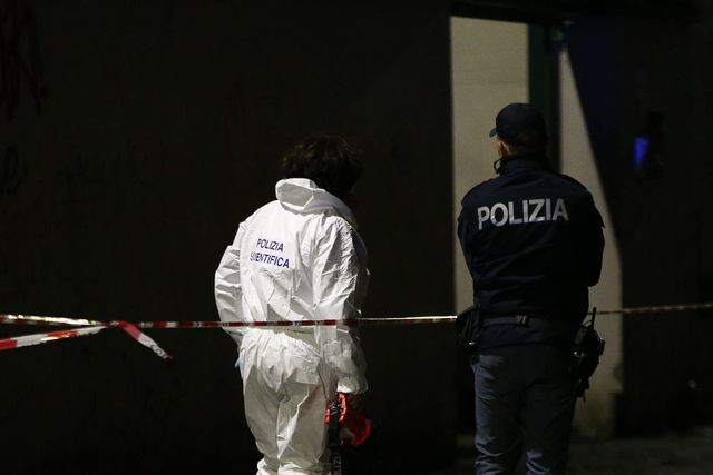 Donna uccisa in casa a Milano, omicida si costituisce