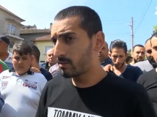 Омуртаг на среднощен протест заради загинало момче
