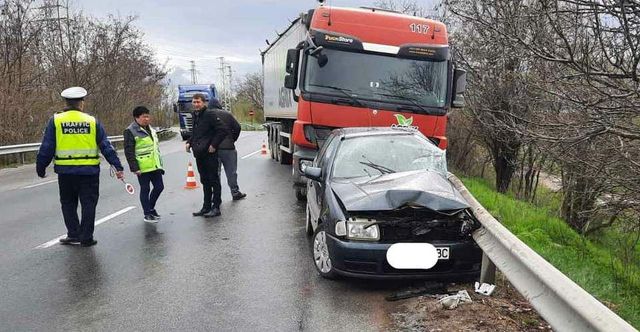 Двама пострадаха при тежка катастрофа на пътя Шумен - Варна