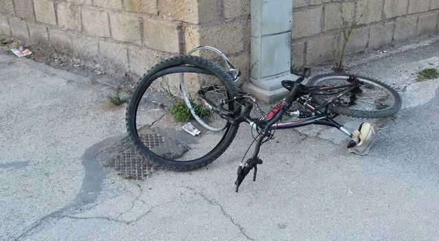 Cade da bici, muore bambino di quattro anni a Barletta