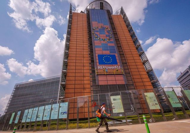 España y Portugal urgen a Bruselas acelerar las interconexiones eléctricas con la península