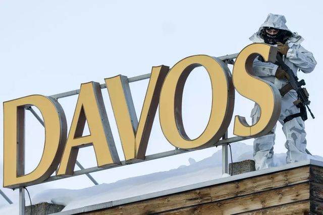Doi agenți ruși au încercat să spioneze Forumul Economic de la Davos deghizați în instalatori