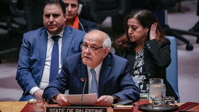 El representante de Palestina ante la ONU rompe a llorar al hablar sobre Gaza: ‘Esto es insoportable’