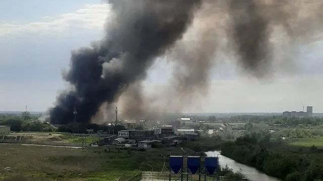 Одиннадцать частных домов загорелись в Самарской области