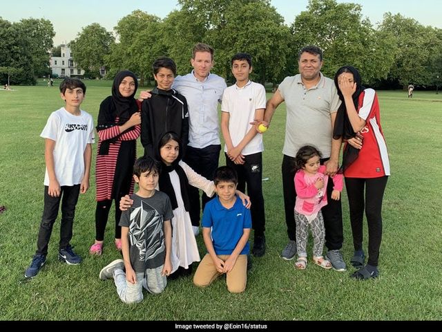 Eoin Morgan plays cricket with Afghan family, Rashid Khan calls him ‘legend’