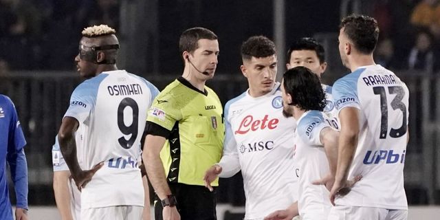Moviola Empoli-Napoli, giusto il rosso a Mario Rui