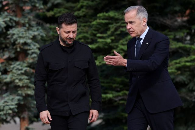 Ministrul apărării naționale, prezent la Kiev de Ziua Independenței Ucrainei