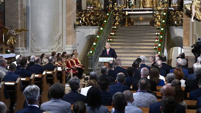 Orbán Viktor a magyarellenes román elnökjelölttel vállalt sorsközösséget