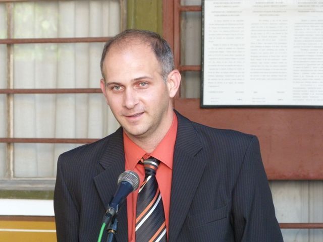 Васил Василев е новият директор на Народния театър, конкурсът бил легитимен - Труд