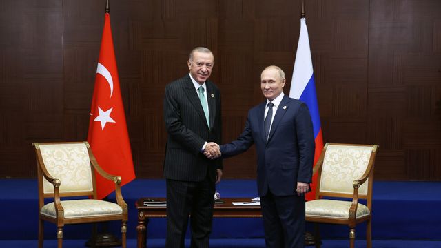 Русия удари едно от основните украински пристанища за износ на зърно