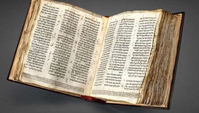 Bibbia da record, venduto a 38,1 milioni di dollari il testo ebraico più antico