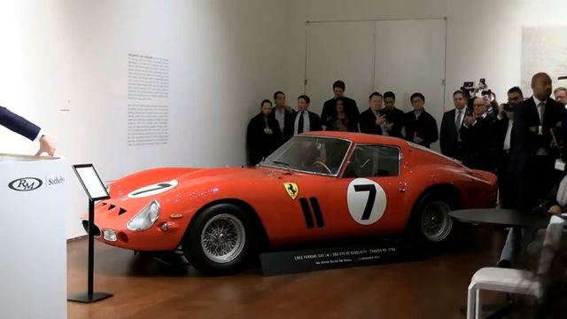 Un Ferrari a fost vândut cu 51,7 milioane de dolari, a doua cea mai scumpă mașină scoasă la licitație