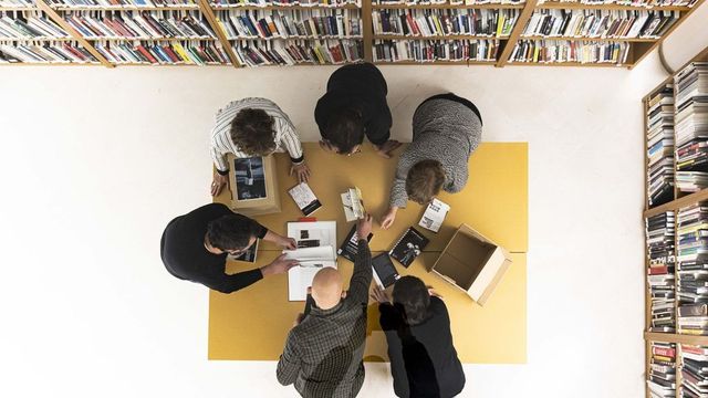 Los ciudadanos consideran que las empresas tecnológicas son responsables de la devaluación de la escritura | Hoy