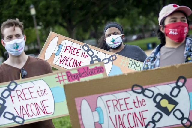 SUA dorește suspendarea brevetelor pentru vaccinurile anti-Covid-19, industria farmaceutică se opune