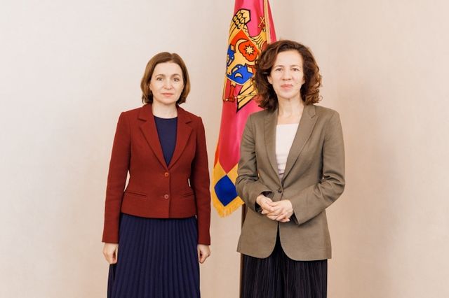 Roxana Mînzatu s-a întâlnit la Chișinău cu prim-ministrul Dorin Recean pentru discutarea reformelor-cheie în Republica Moldova
