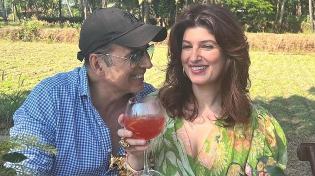 Twinkle Khanna changes Instagram display pic, bio to Kumar’s +1. Internet reacts