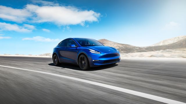 Tesla svela il suo SUV elettrico e compatto