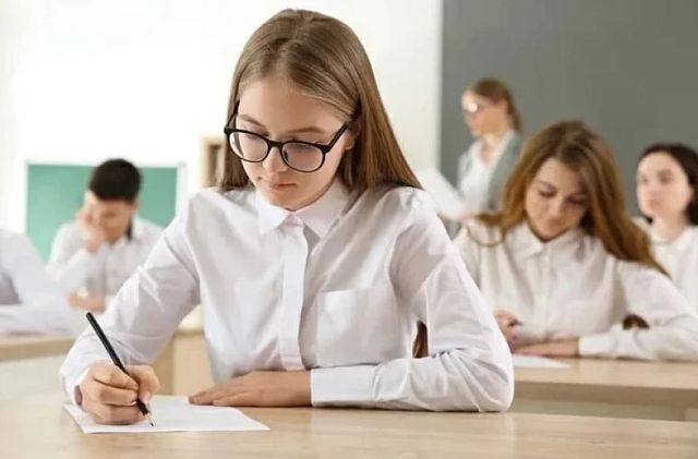 La Chișinău s-a încheiat sesiunea de bază a examenelor de absolvire a gimnaziului