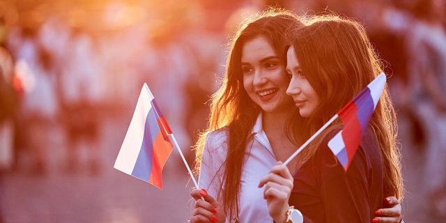 На проспекте Сахарова вместо акций оппозиции пройдет концерт ко дню флага