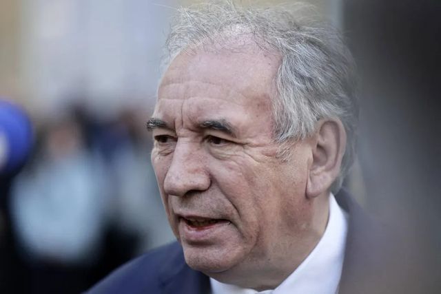 P.Chigi, stupisce Bayrou, affermazioni infondate su dumping