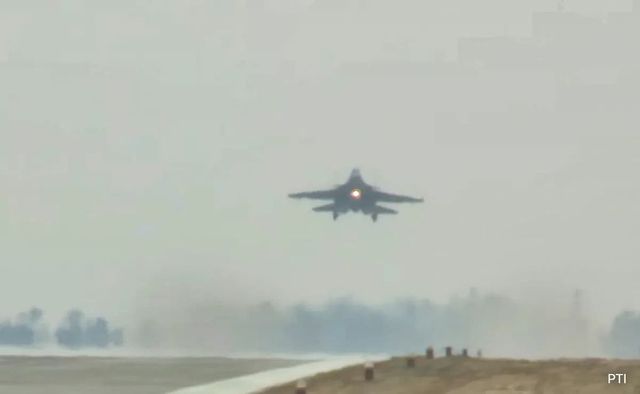 Indian Air Force Displays Power: Rafale, Mirage, Jaguar Jets To Land On Ganga Expressway Strip