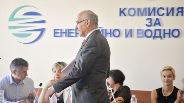 Енергийният регулатор ще провери сметките за парно в София за март