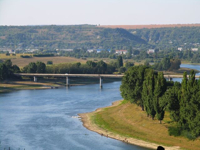 Va fi construit un pod peste râul Nistru, la frontiera de stat moldo-ucraineană
