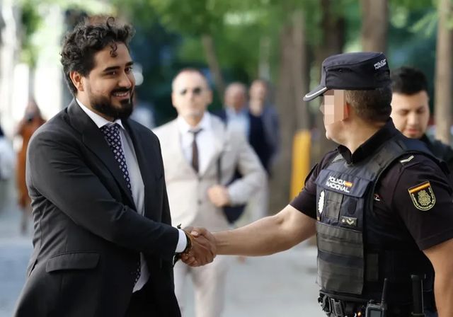 Alvise ya declara en el Supremo por recibir 100.000 euros para financiar a su partido