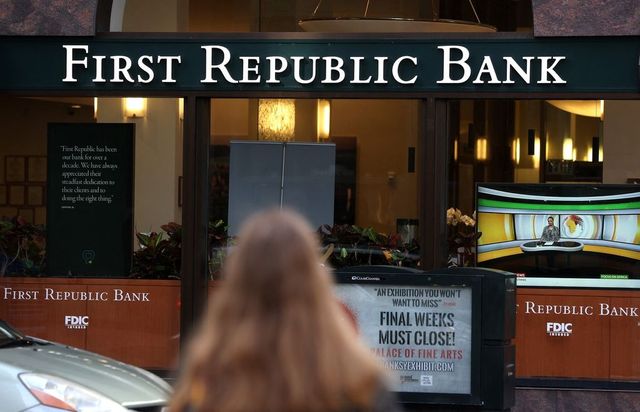 Guvernul american a cerut unor bănci să depună oferte pentru First Republic