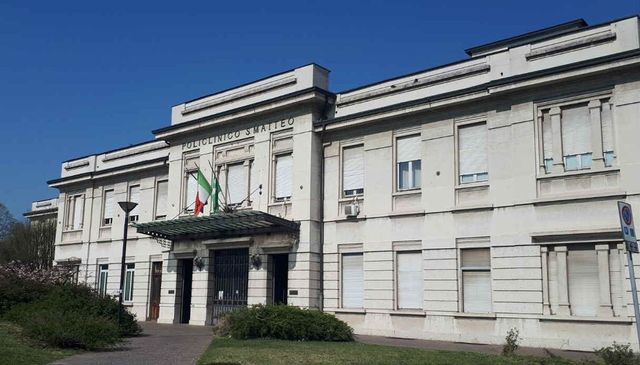 Molestie sulle specializzande, un primario del Policlinico San Matteo di Pavia indagato per violenza sessuale