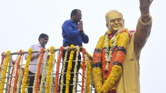 Rich tributes paid to NTR on his birth anniversary