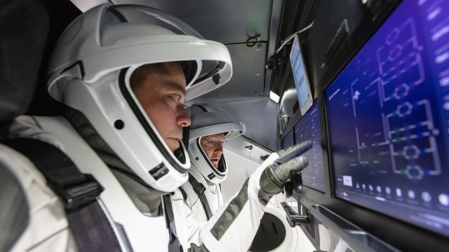 Българи са част от екипа на SpaceX, извел астронавти в Космоса