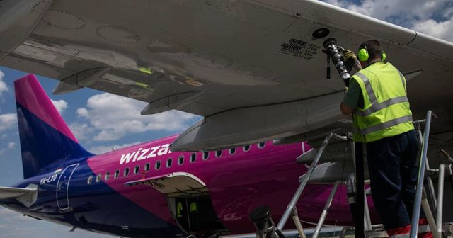 Kivonta a forgalomból a Wizz Air azt a repülőt, amin egy koronavírussal fertőzött utas utazott