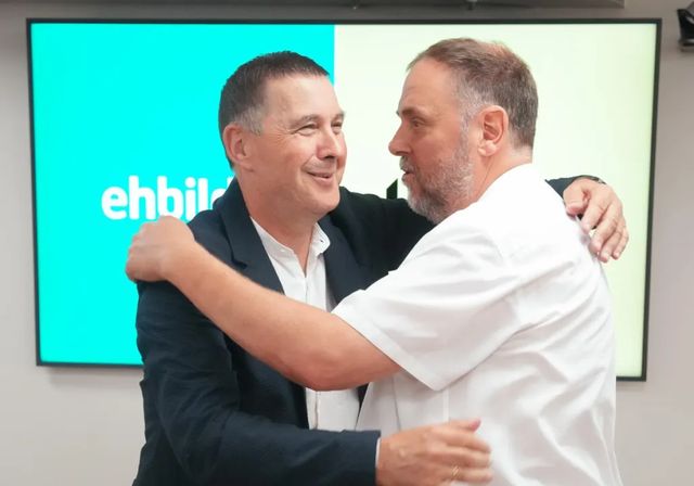 Bildu y ERC apuestan por “más nación y más construcción nacional” ante la “ola reaccionaria” en el Estado
