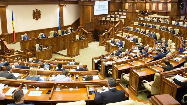 Parlamentul Republicii Moldova împlinește astăzi 31 de ani