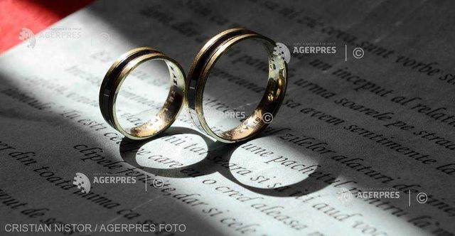 Românii se căsătoresc mai târziu și divorțează mai greu decât în urmă cu 30 de ani