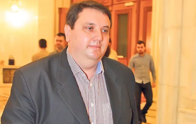 Adrian Duicu, fost șef al Consiliului Județean Mehedinți, a fost condamnat la un an și jumătate de închisoare cu suspendare
