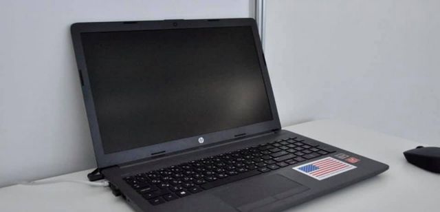 SUA a donat 25 de laptopuri pentru centrul de triere din Chișinău
