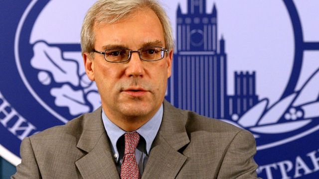 Москва за полета на Путин: Още е рано за контакт с България
